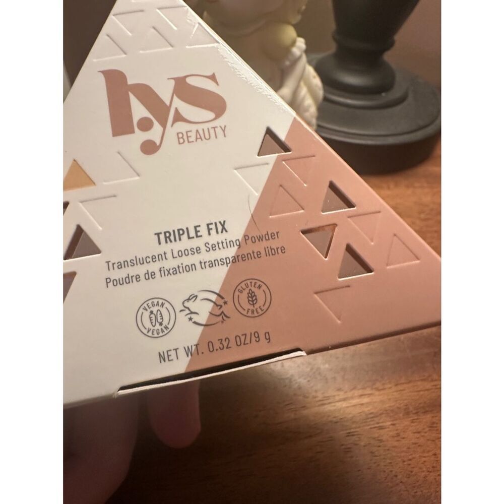 Lys Triple Fix Translucent Loose Setting Powder BNIB - Picture 2 of 6